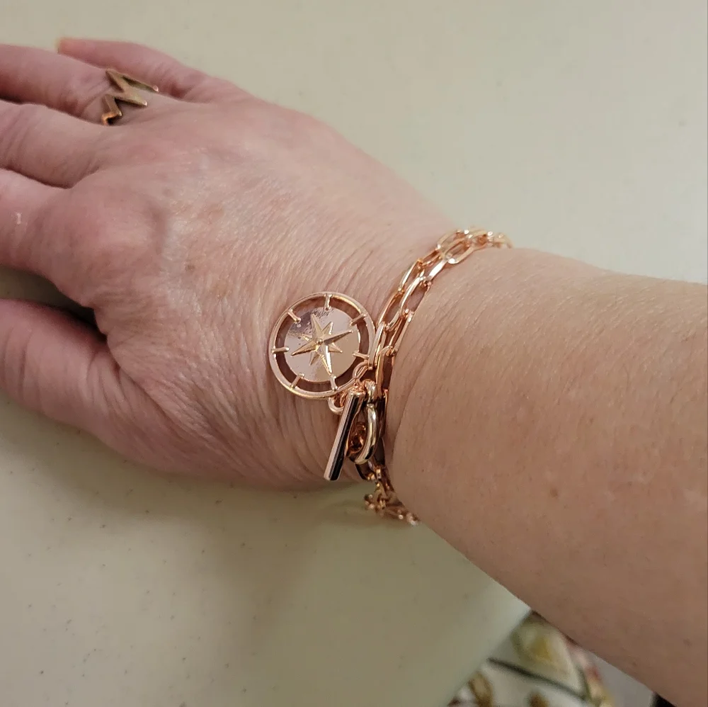 Compass necklace - Picture 2 of 2